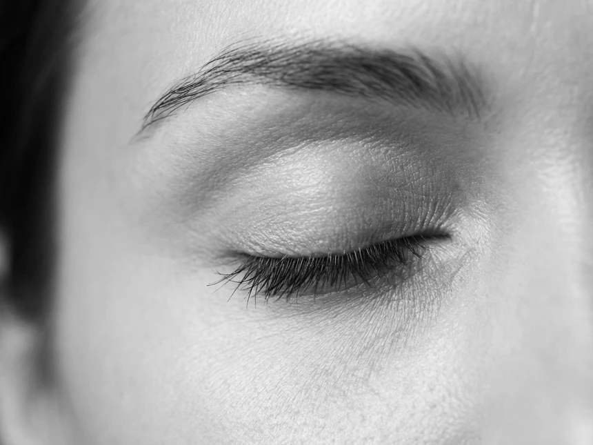 眠る人のイメージ